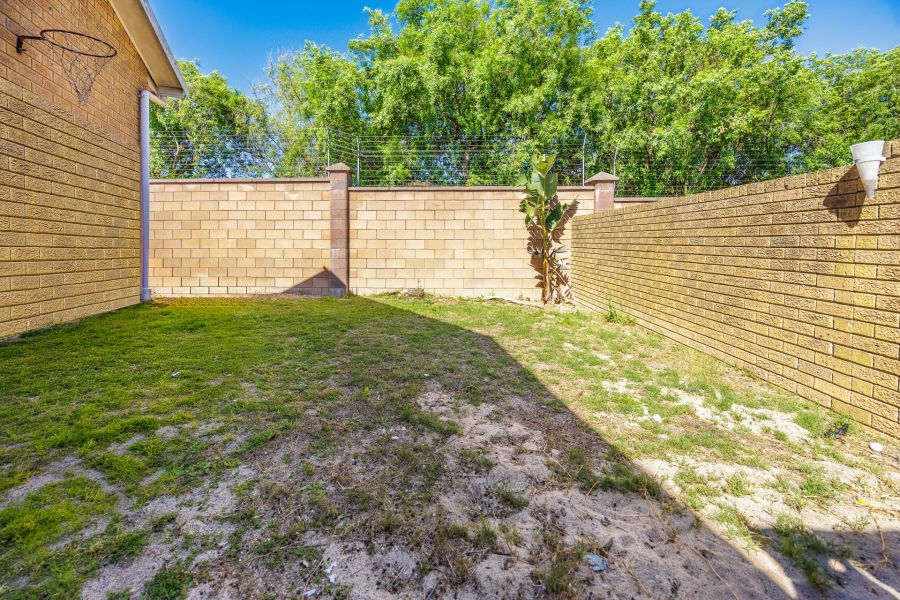 2 Bedroom Property for Sale in Kleinbron Estate Western Cape